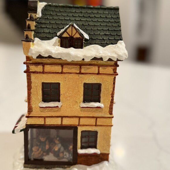 Hawthorne Village - "Seasons In Bloom Florist Shoppe" Piece - Picture 4 of 9